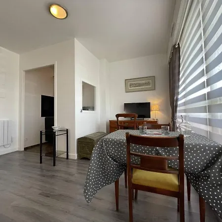 Avec Piscine Et Parking - - Fr-1-246-658